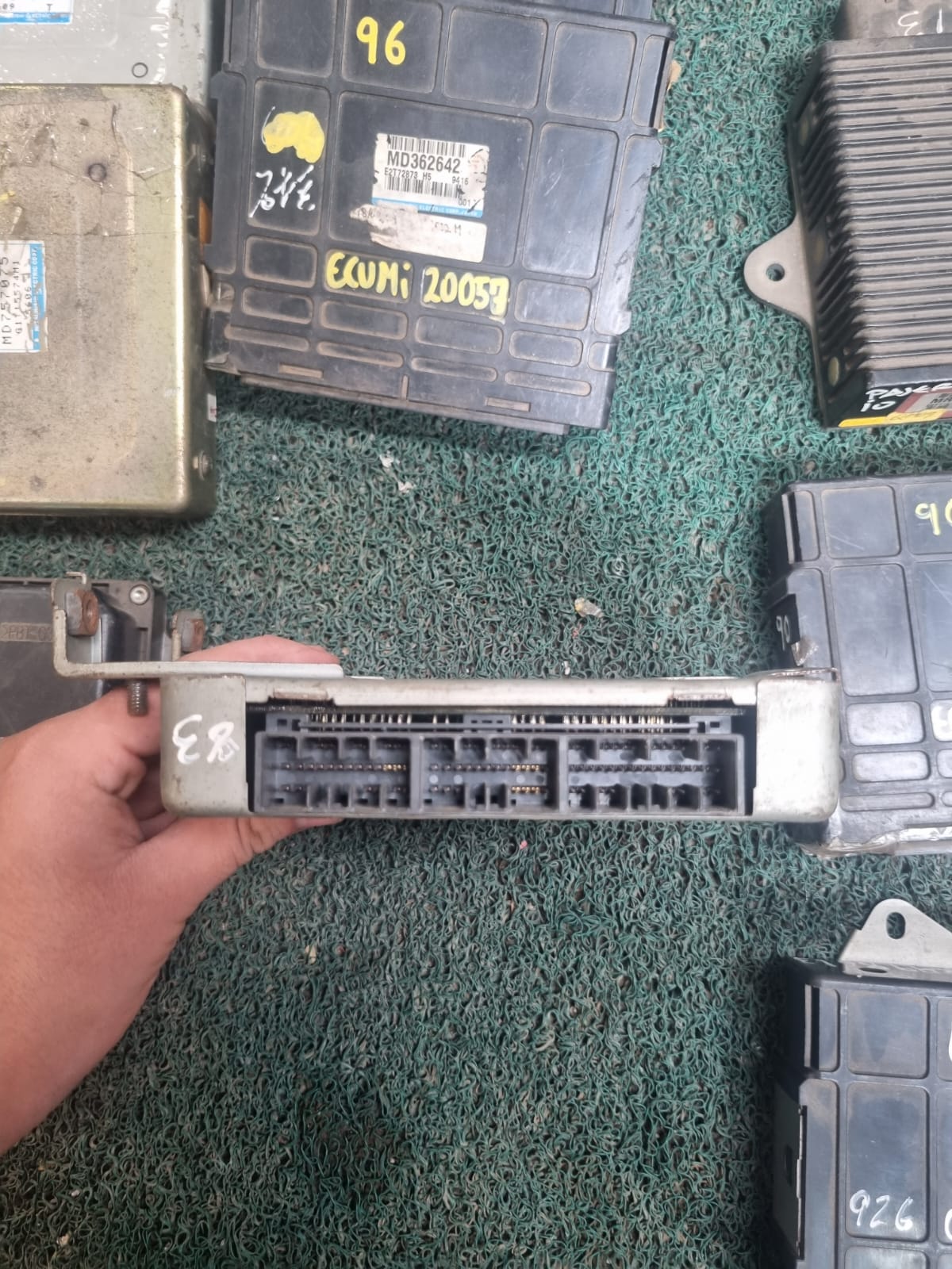 Cerebro  DIAMANTE 1998 6G72