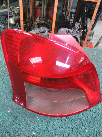 Stop Vitz 2006 LH