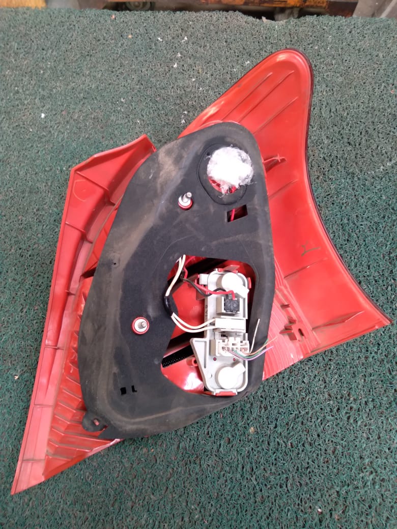 Stop Vitz 2006 LH