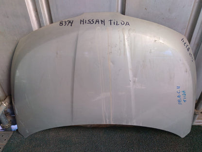 Capot Tida 2006