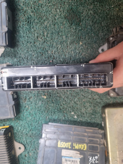 Cerebro LANCER 4G93 MR578746