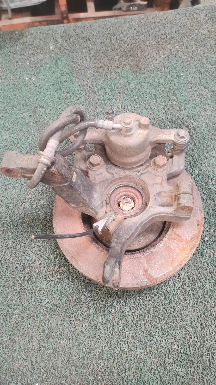 Macero Delantero LH Nissan March K12