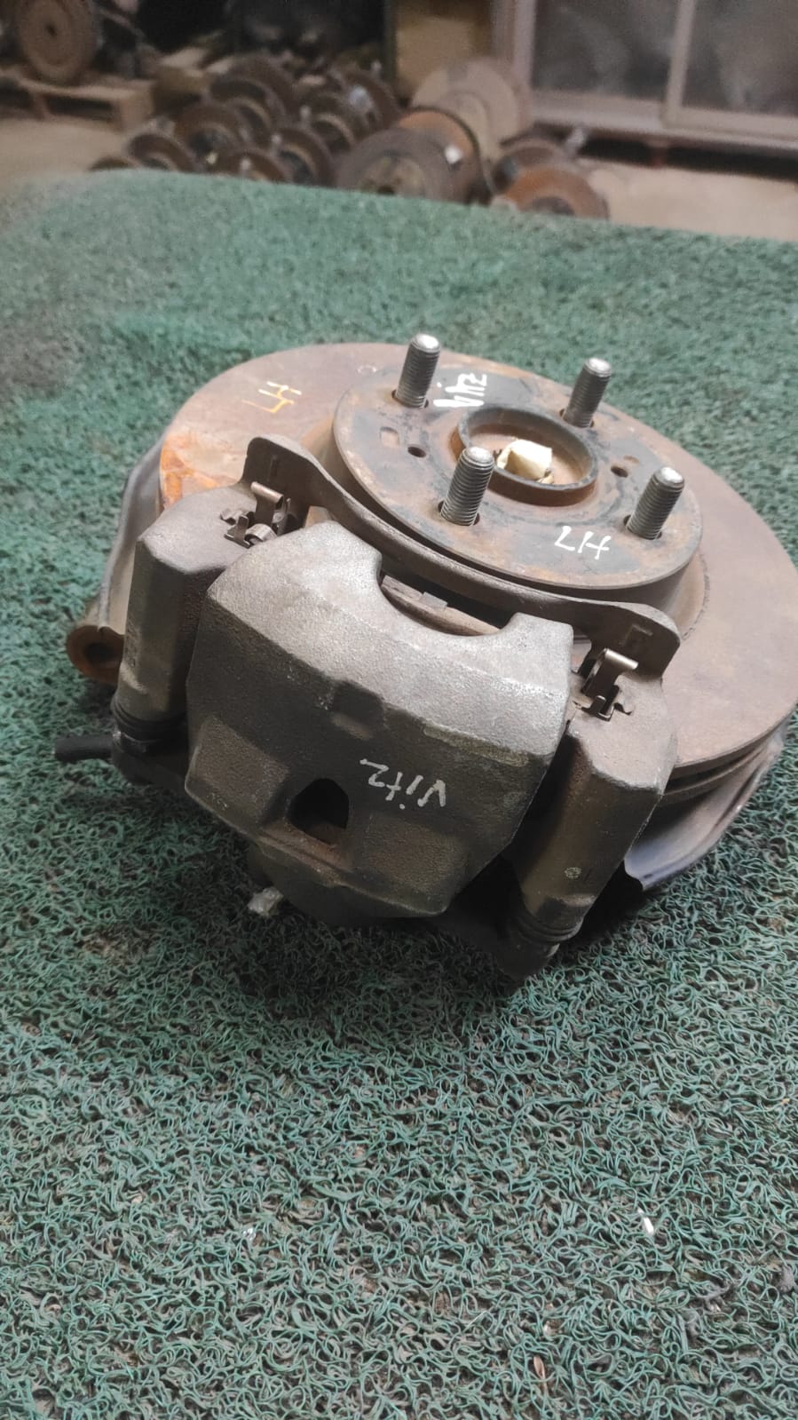 Macero Delantero LH Toyota Vitz