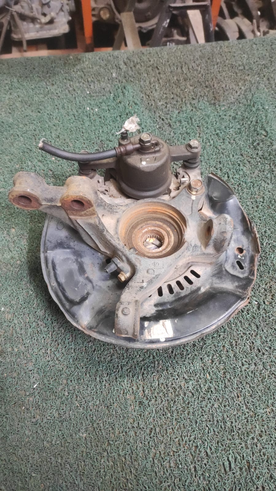 Macero Delantero LH Toyota Vitz