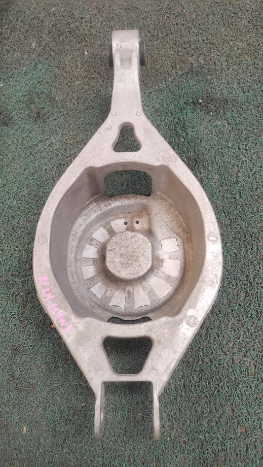 Brazo de control inferior de bandeja trasera Nissan 350z