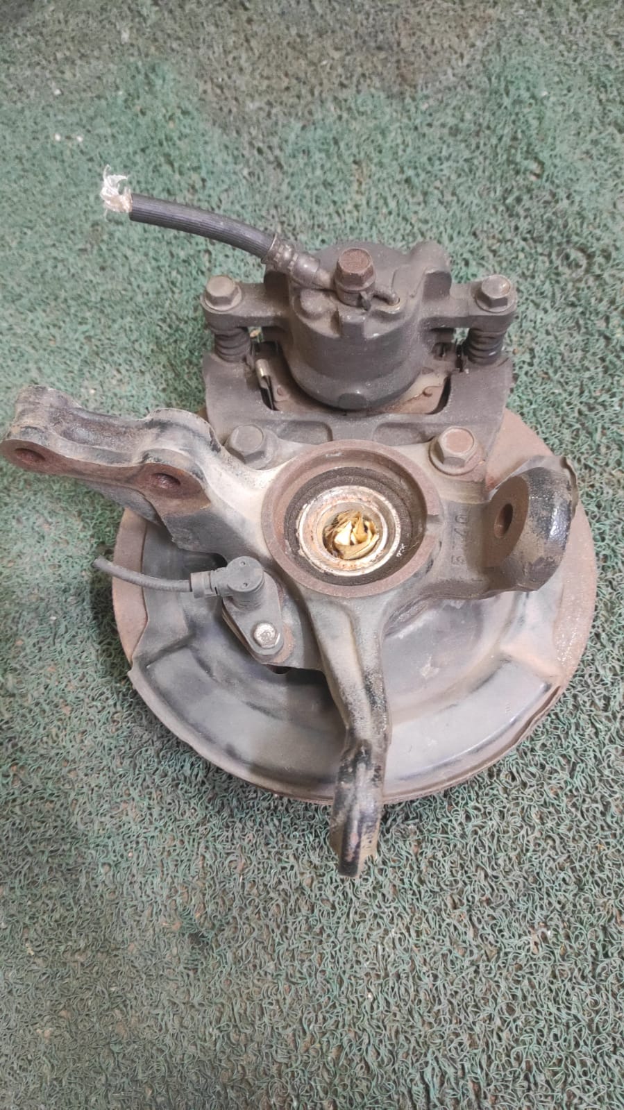 Macero Delantero LH Toyota Passo