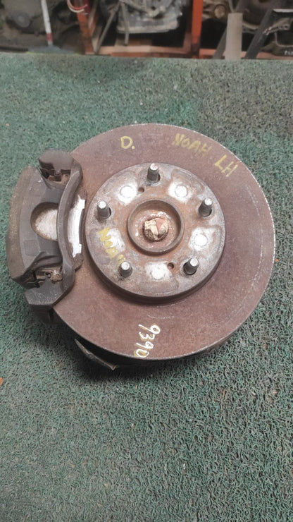 Macero Delantero LH Toyota Noah AZR60