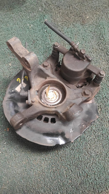 Macero Delantero LH Toyota Noah AZR60