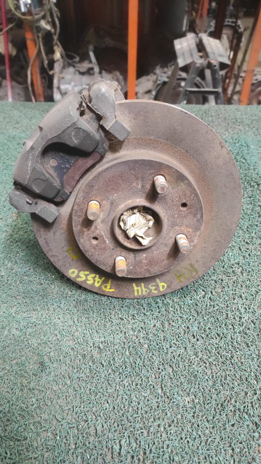 Macero Delantero RH Toyota Passo