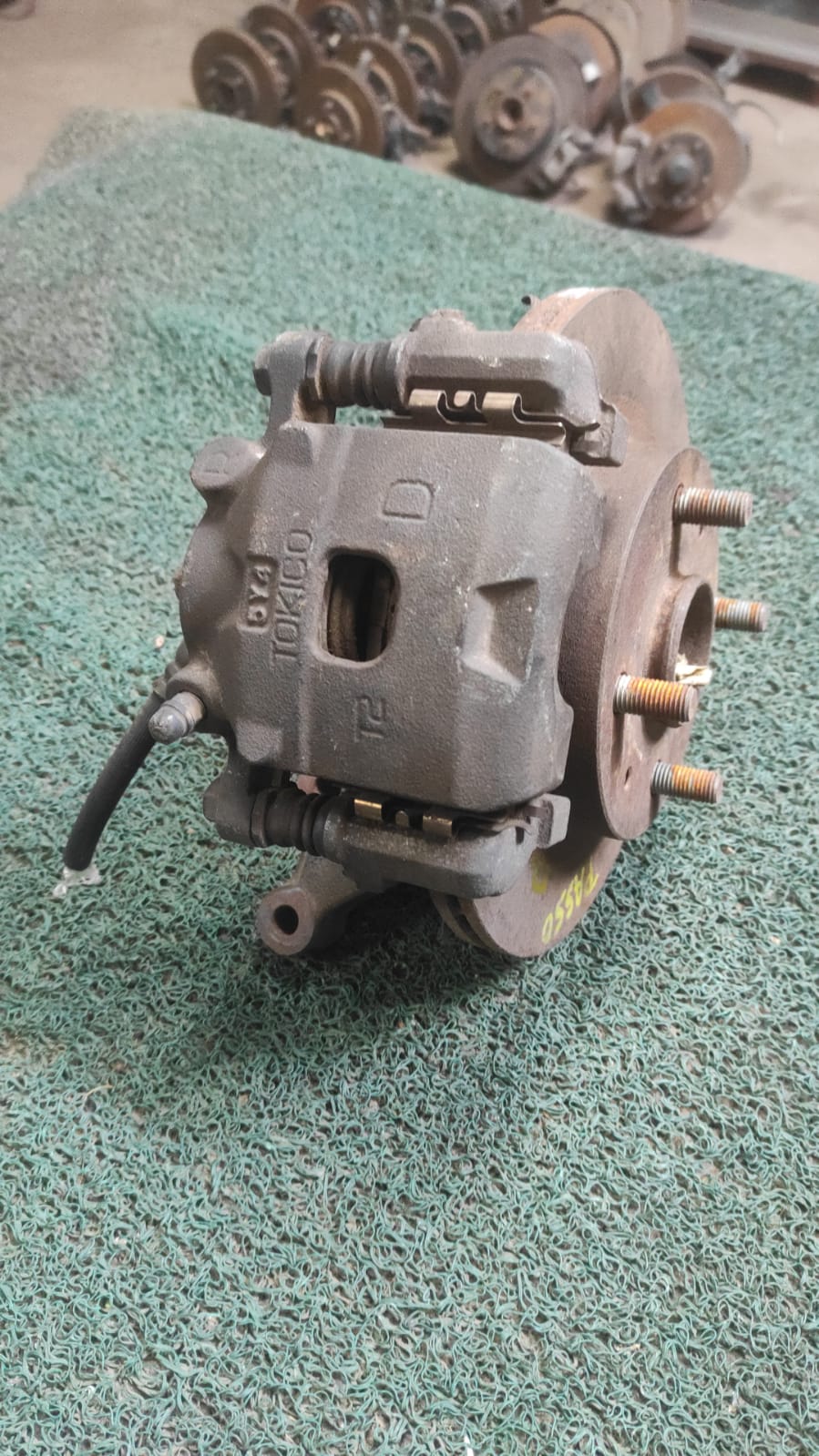 Macero Delantero RH Toyota Passo