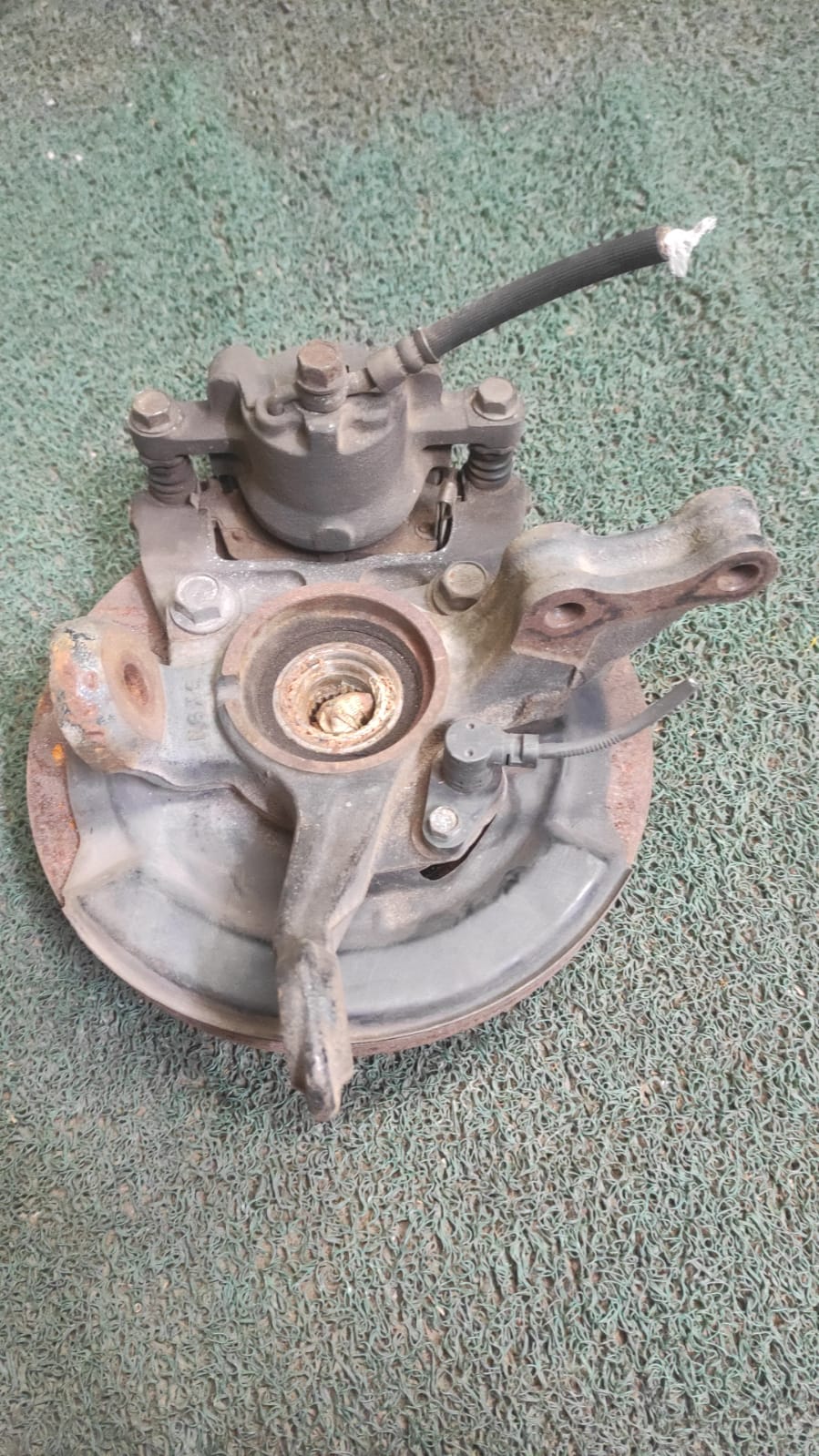 Macero Delantero RH Toyota Passo