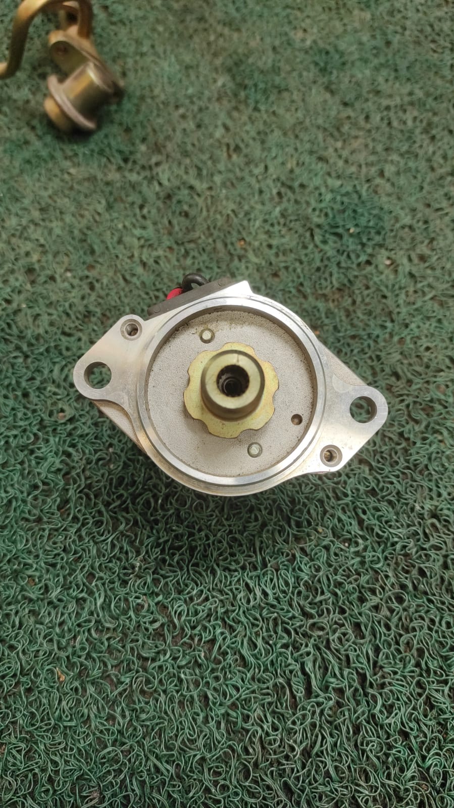 Bomba de dirección asistida Nissan