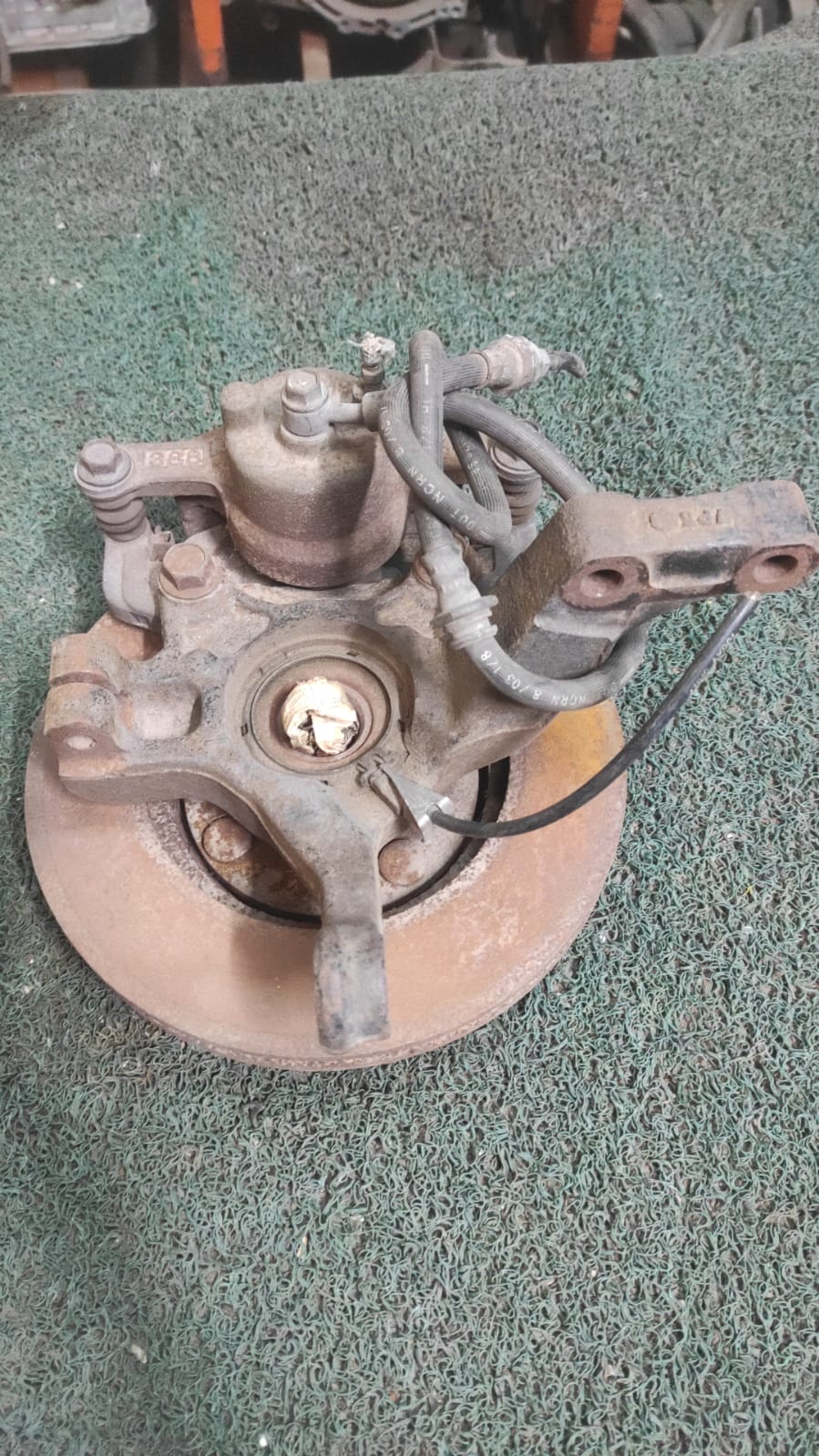 Macero Delantero RH Nissan March K12