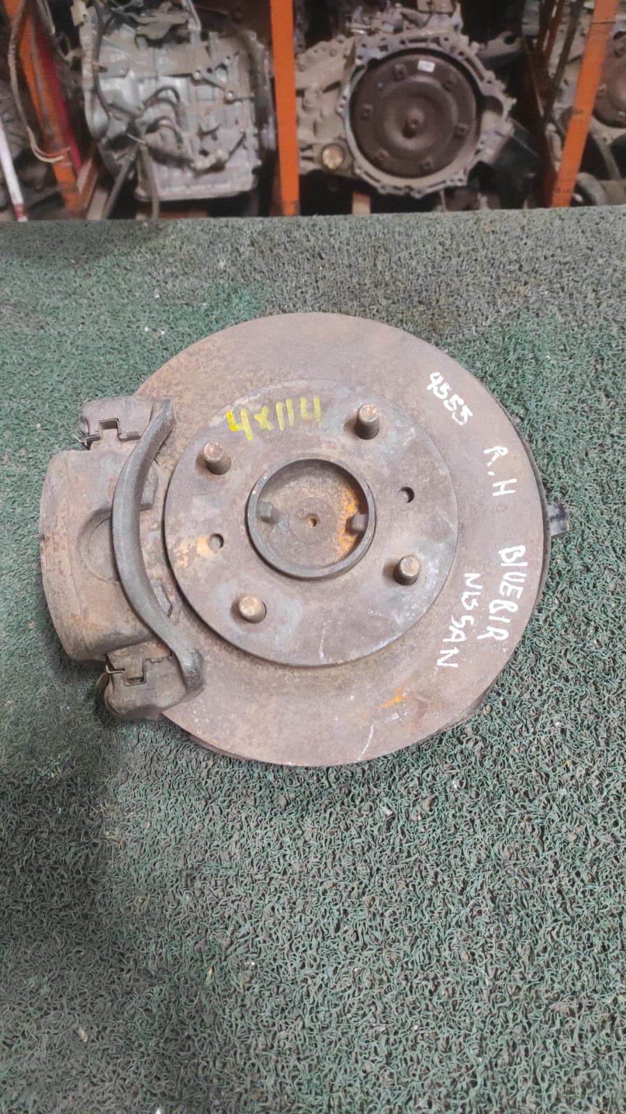 Macero Delantero RH Nissan Bluebird