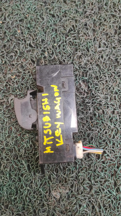 Botón levanta vidrios Mitsubishi key Wagon