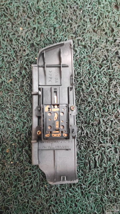Botón levanta vidrios honda Fit