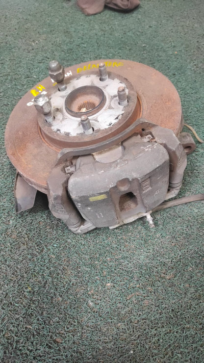 Macero Delantero RH Toyota Noah AZR60