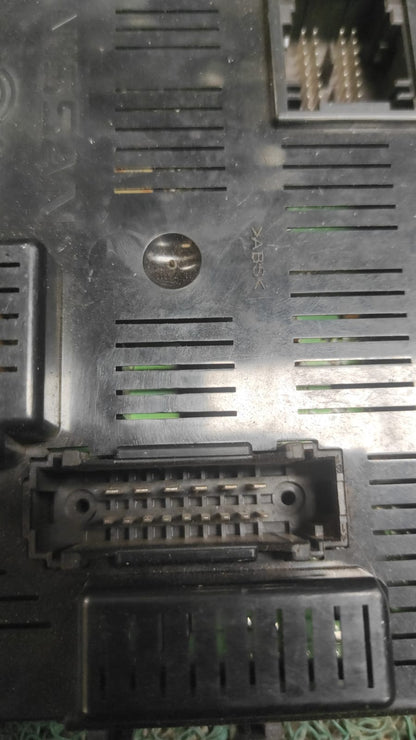 Modulo BCM Nissan march K12...cod 984