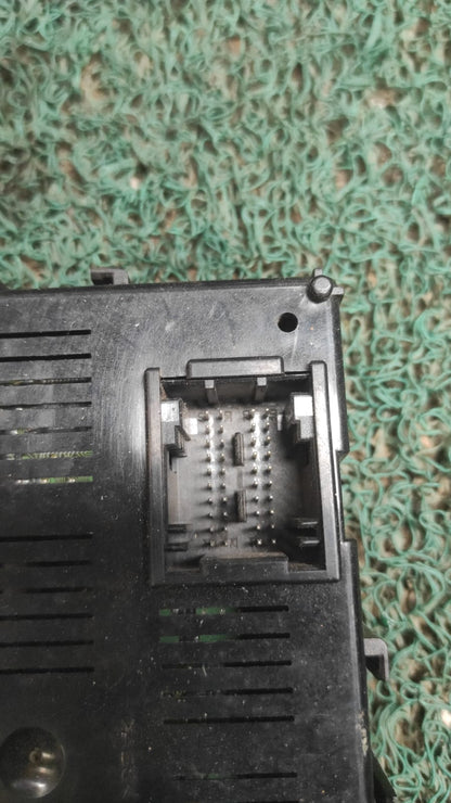 Modulo BCM Nissan march K12...cod 984