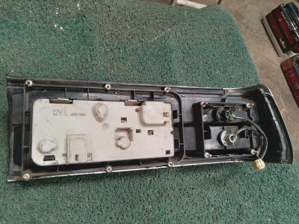 Stop Crown 1988 LH