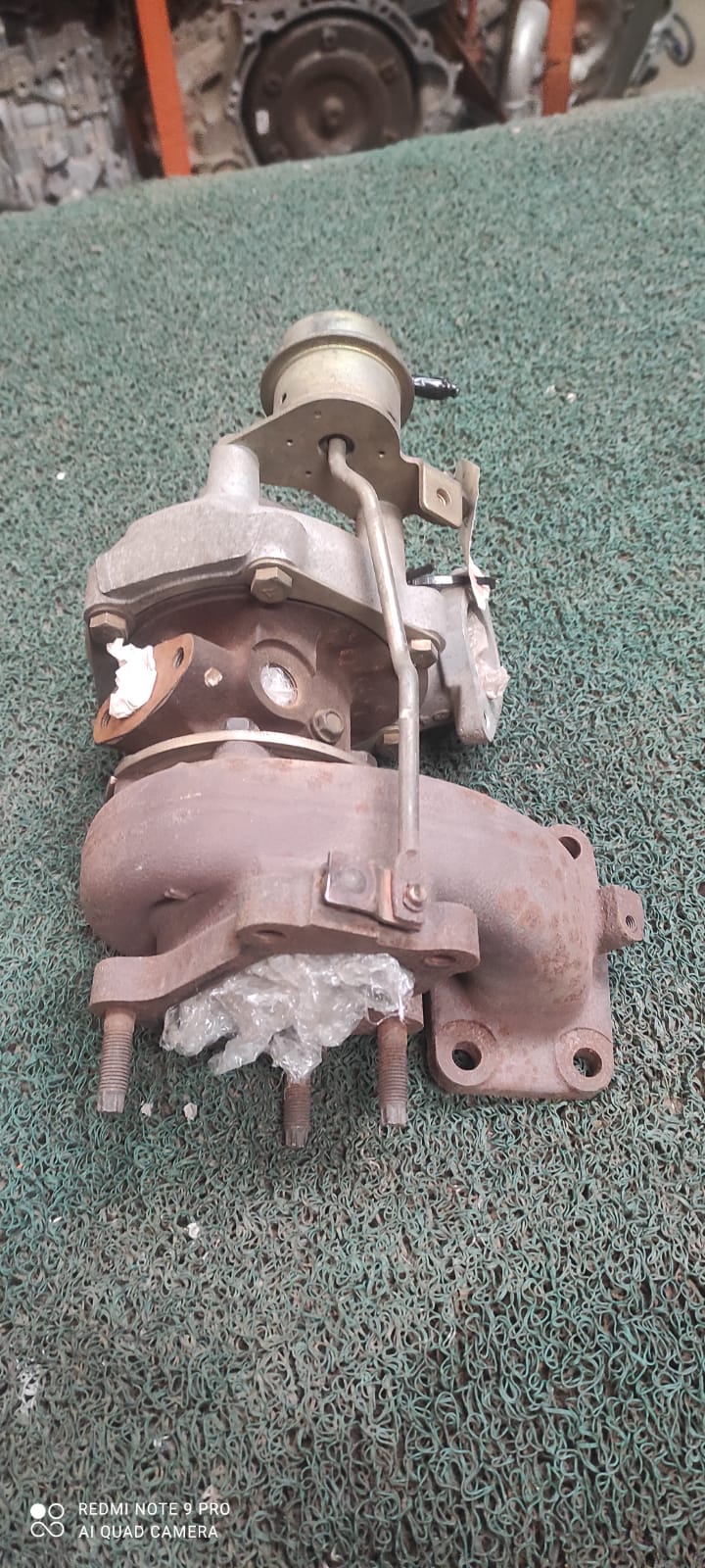 Turbo Nissan SR20 VQ30DET