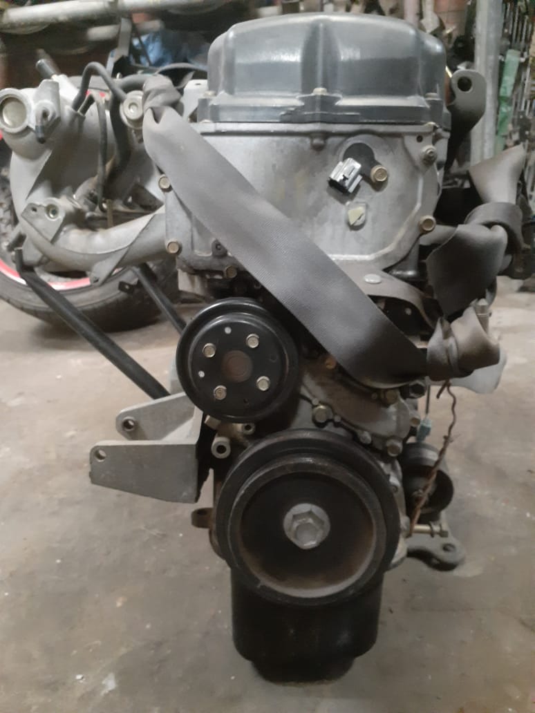 Motor pelado Nissan QG15