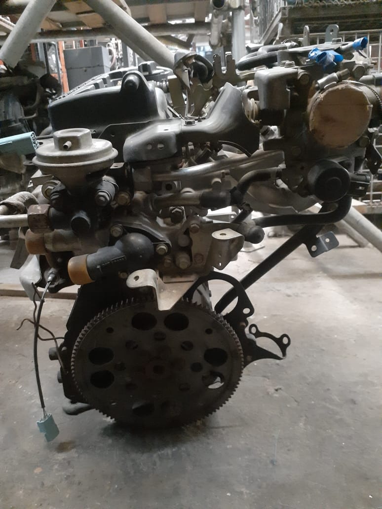 Motor pelado Nissan QG15