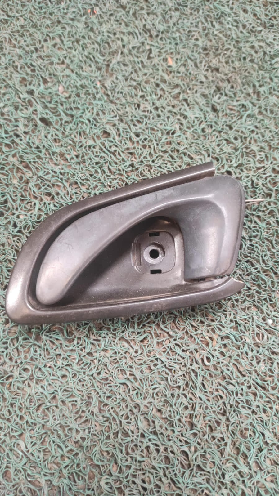 Jalador delantero interno LH Swift Ignis ( rotito)