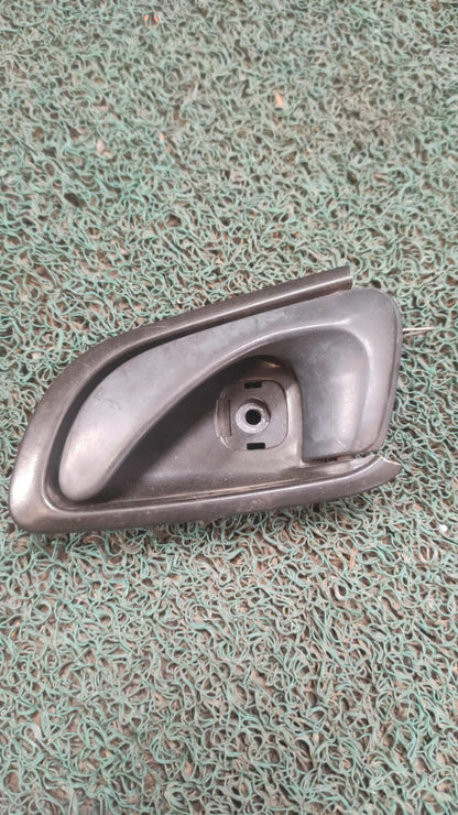 Jalador delantero interno LH Swift Ignis ( rotito)
