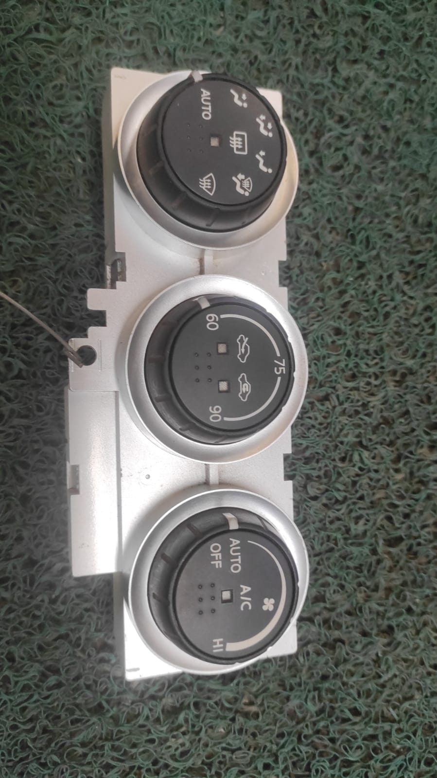 Panel de control A/C 350z
