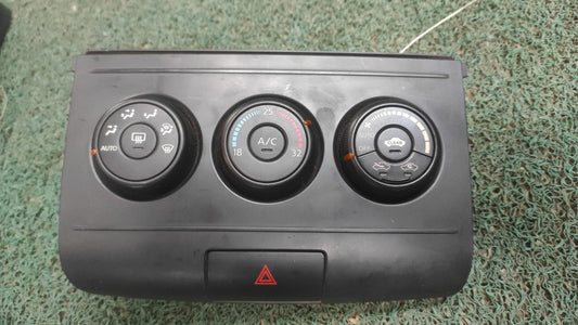 Panel de control A/C Wingroad Y12