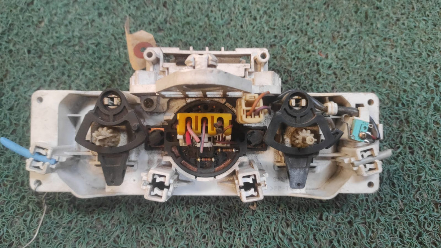 Panel de control A/C Suzuki Swift Ignis
