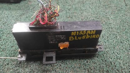 Panel de control A/C Bluebird 1991
