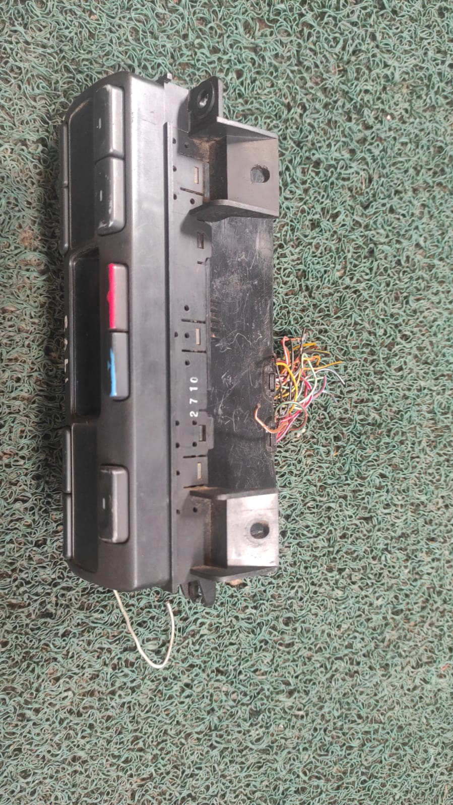 Panel de control A/C Bluebird 1991