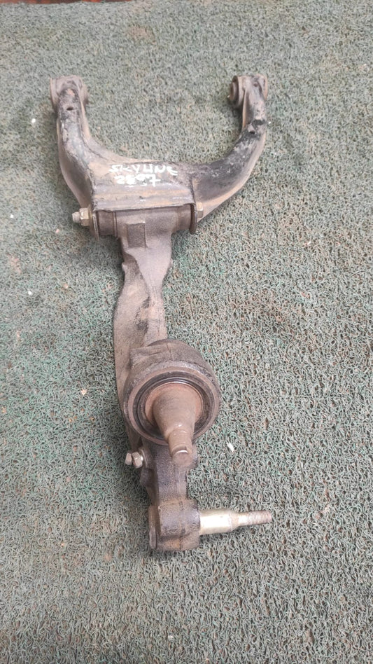 Brazo de suspension RH Nissan Skyline