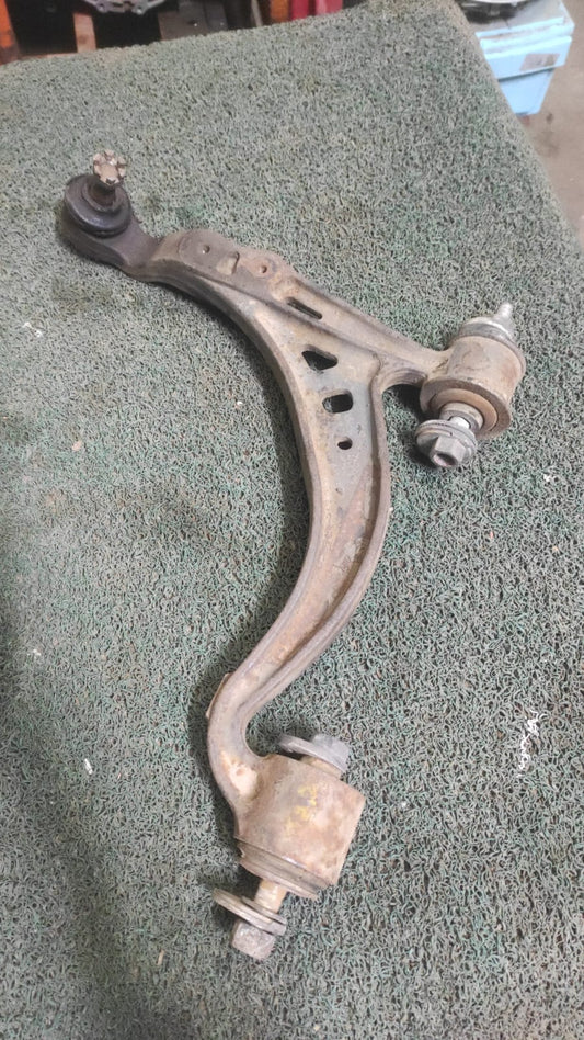 Bandeja delantera LH Toyota Supra