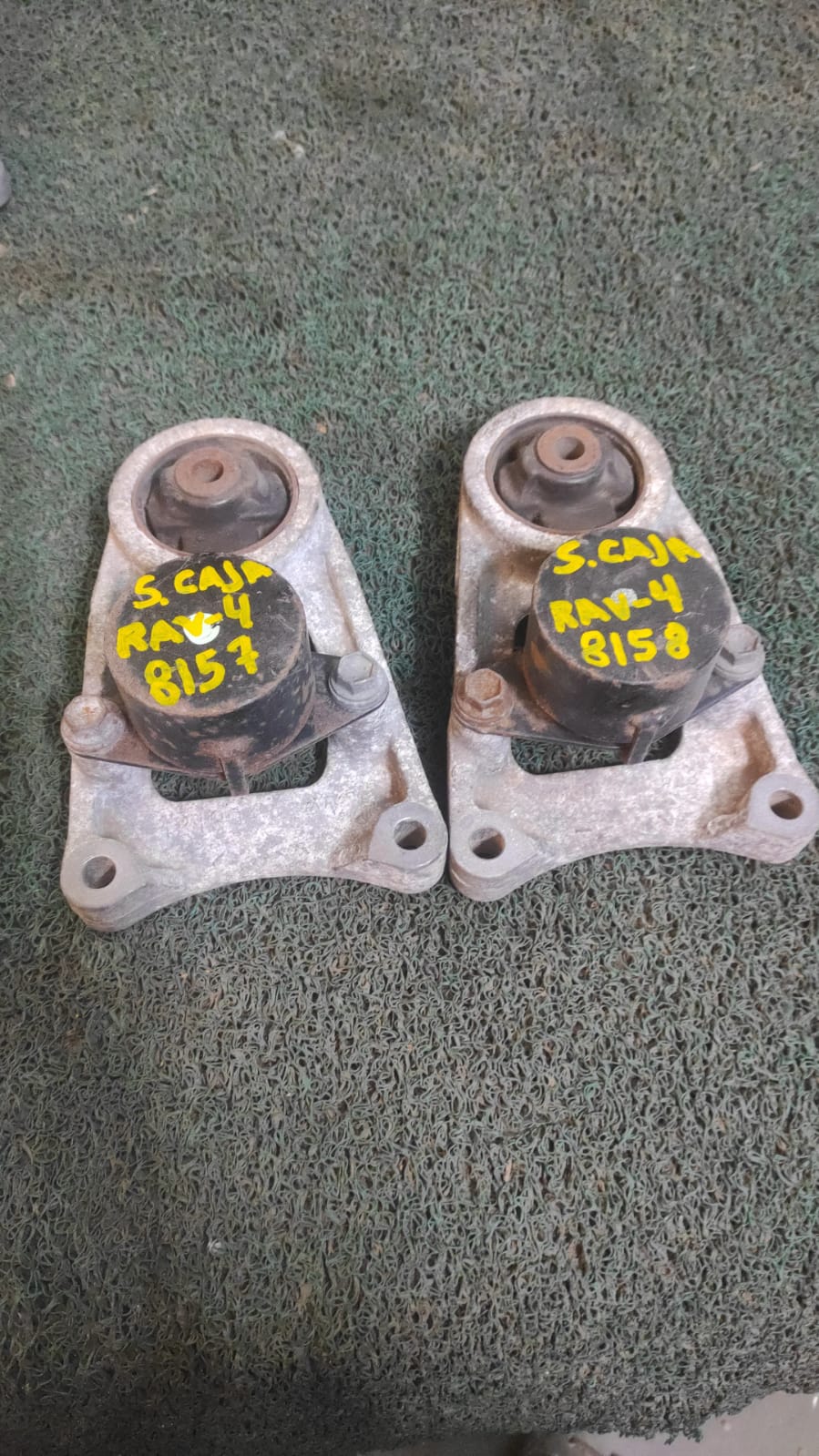Soporte de caja Toyota RAV4