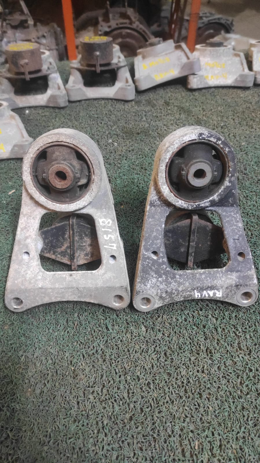 Soporte de caja Toyota RAV4