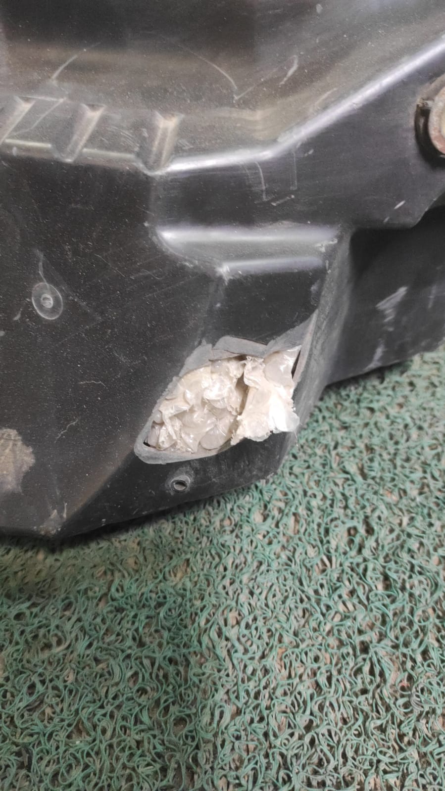 Caja de filtro de aire Nissan Primera