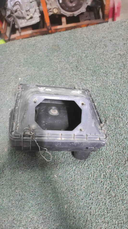 Caja de filtro de aire Mitsubishi Diamante