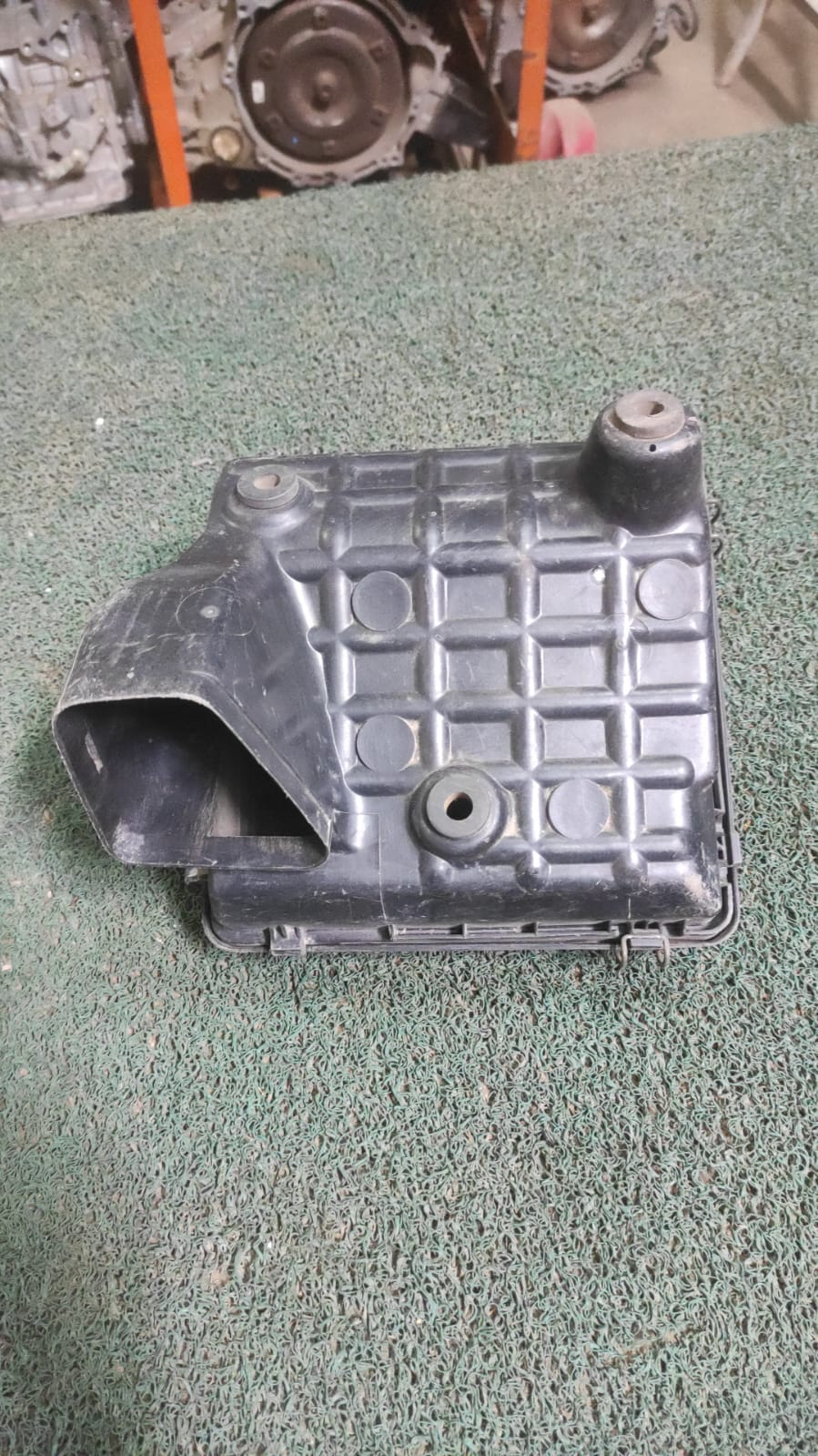 Caja de filtro de aire Mitsubishi Diamante