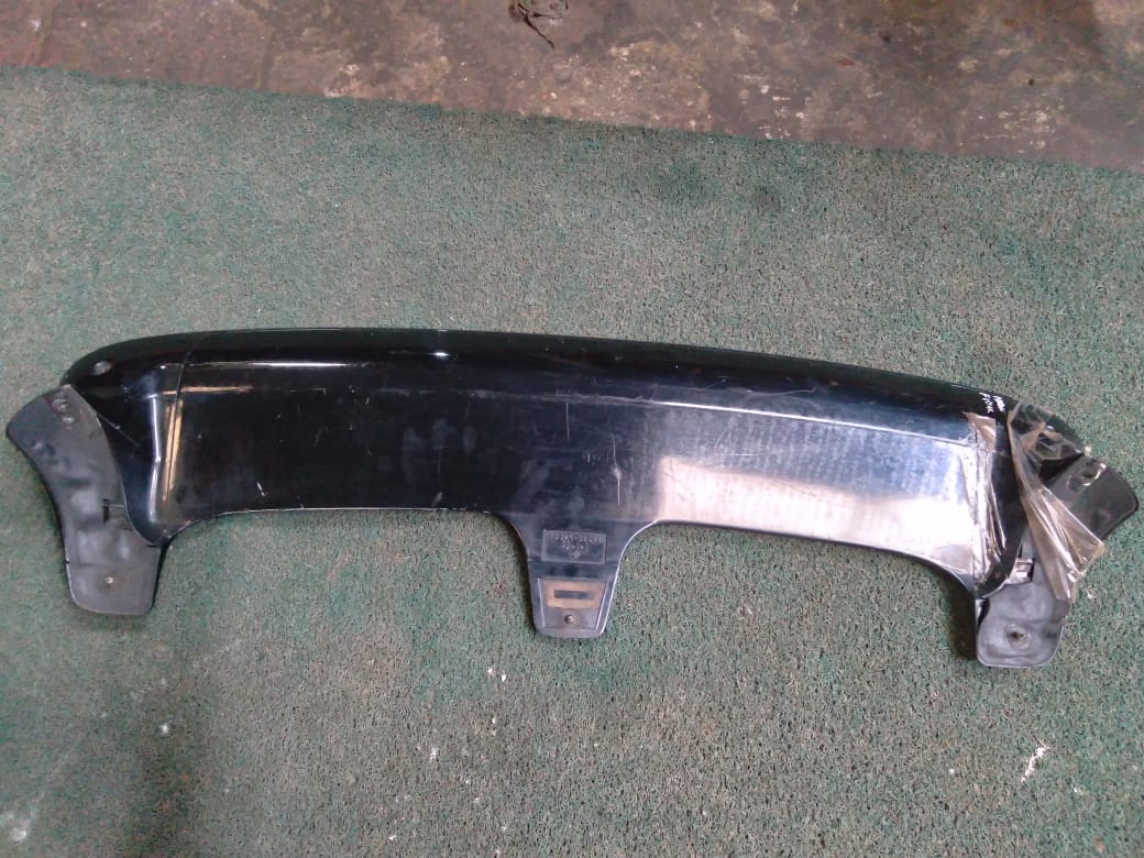 Cola de pato Nissan Pulsar