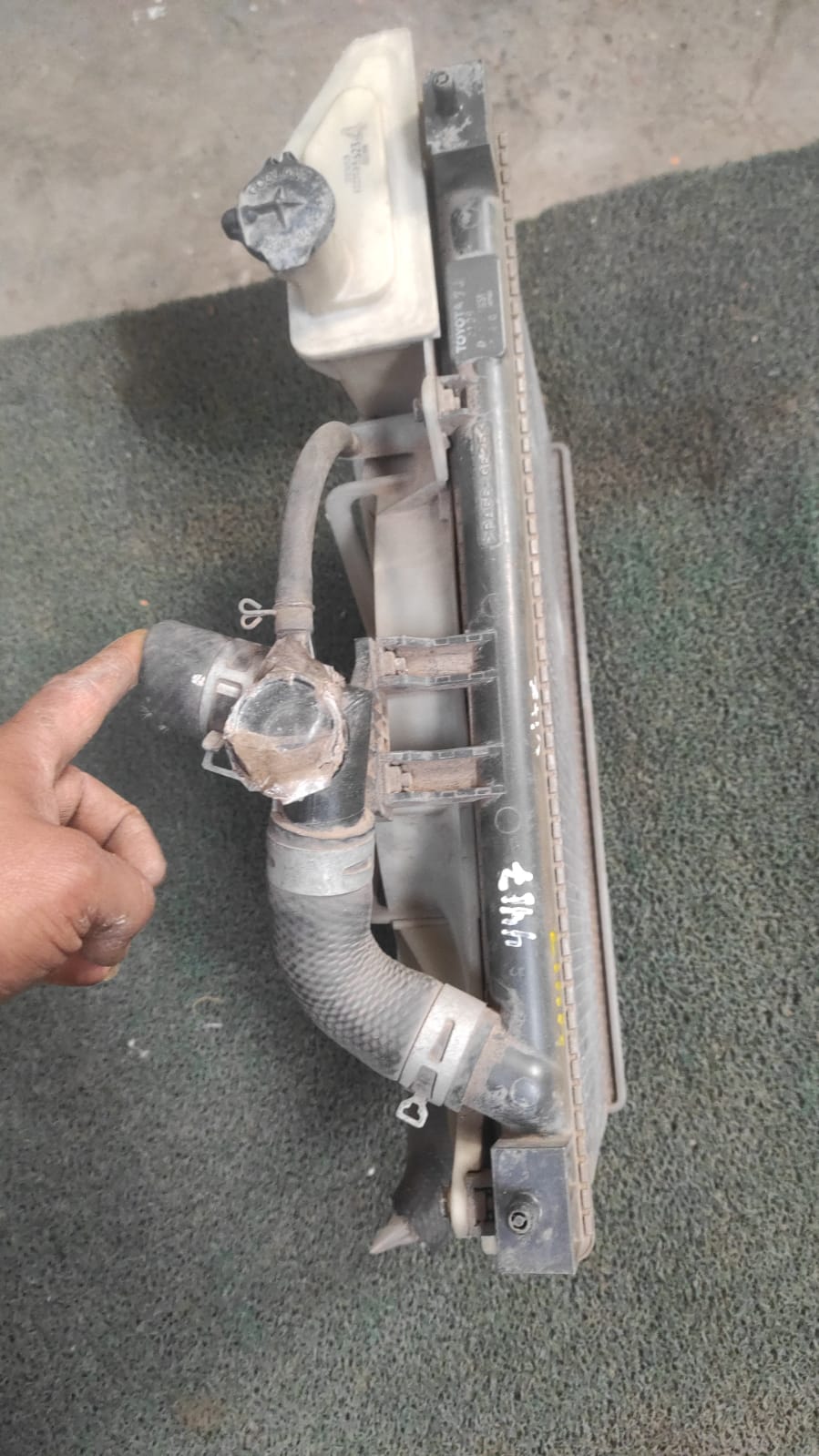 Radiador de agua Toyota Vitz
