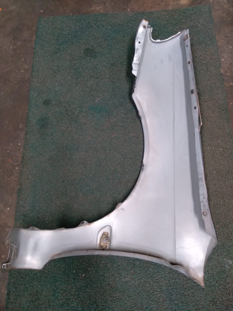 Guardabarro RH Toyota Caldina 1996