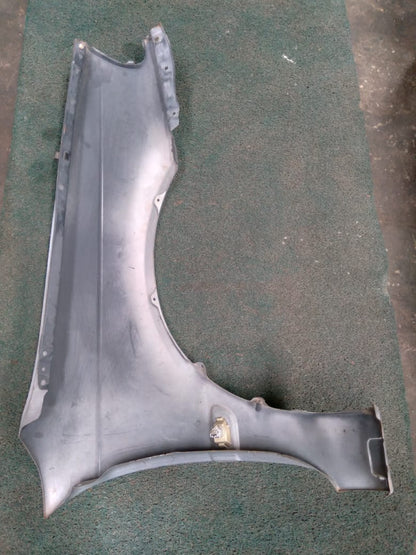 Guardabarro LH Toyota Caldina 1996