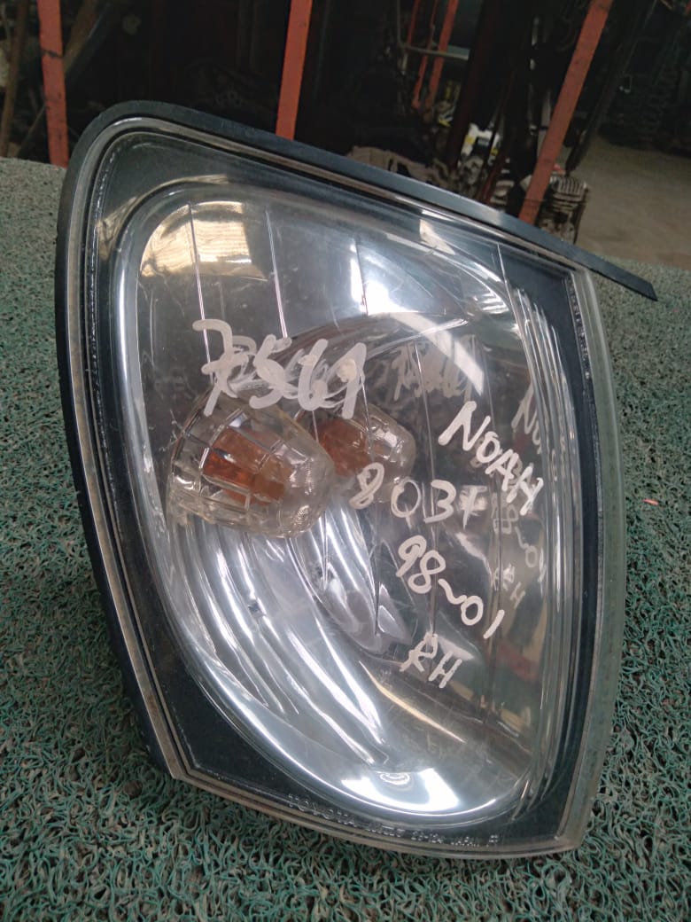 Guiñador Toyota Noah 1998-2001 RH