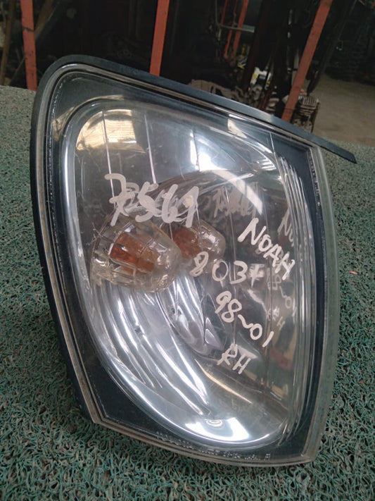 Guiñador Toyota Noah 1998-2001 RH