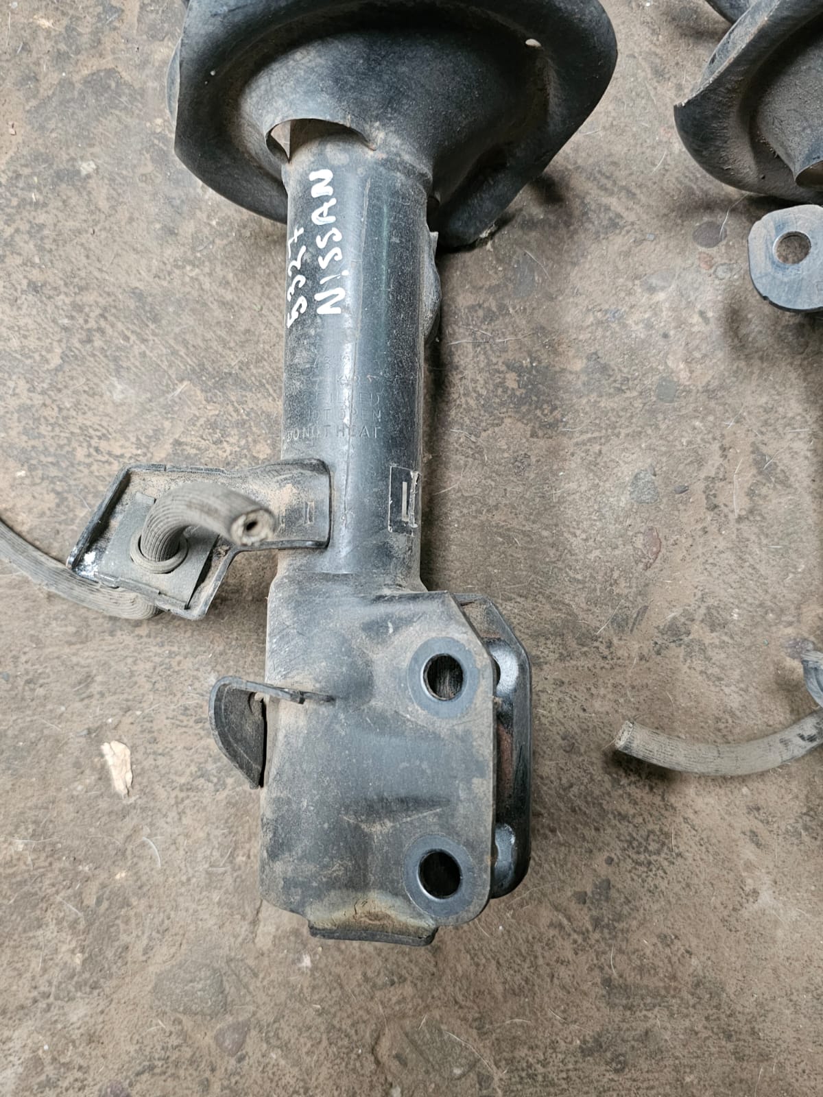 Suspension March K12 LH Delantero