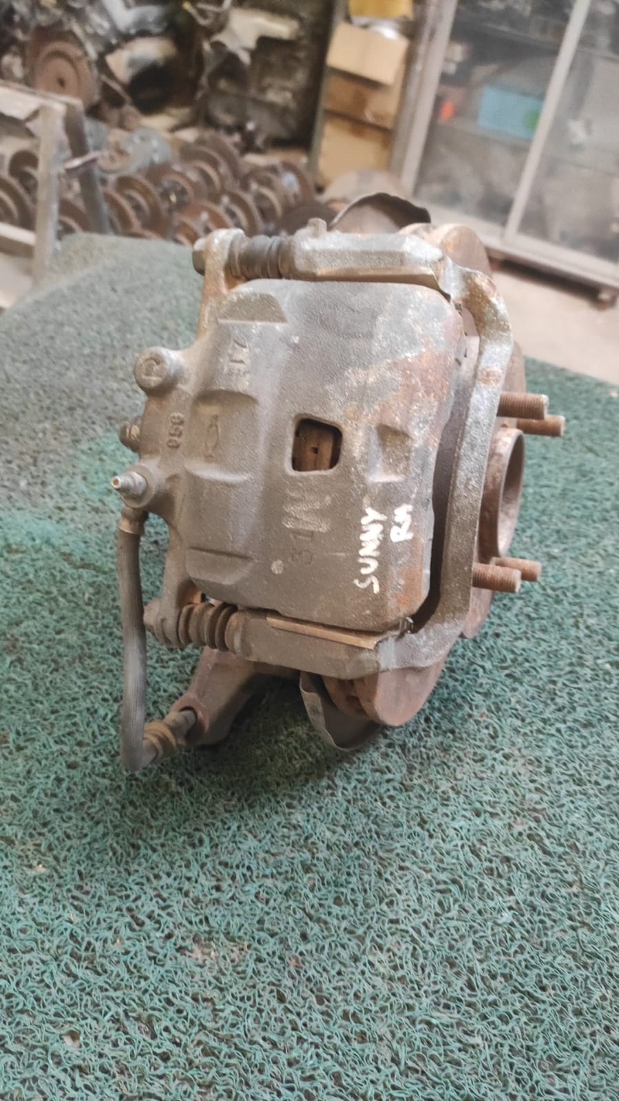 Macero Delantero RH Nissan Sunny,AD