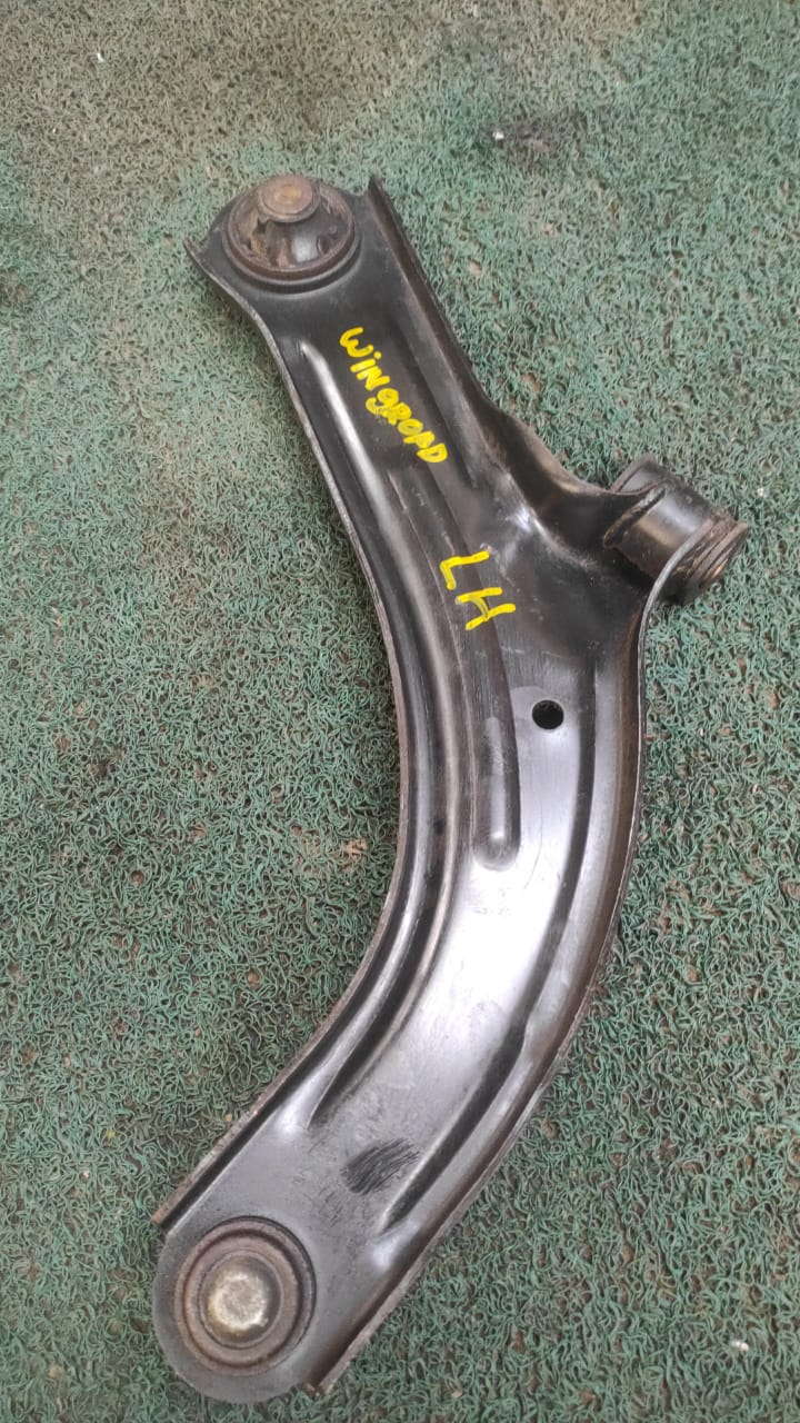 Bandeja Delantera LH Nissan Wingroad